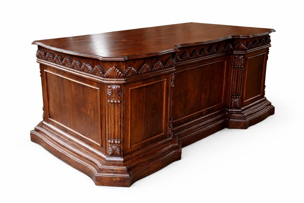 Royal Desk